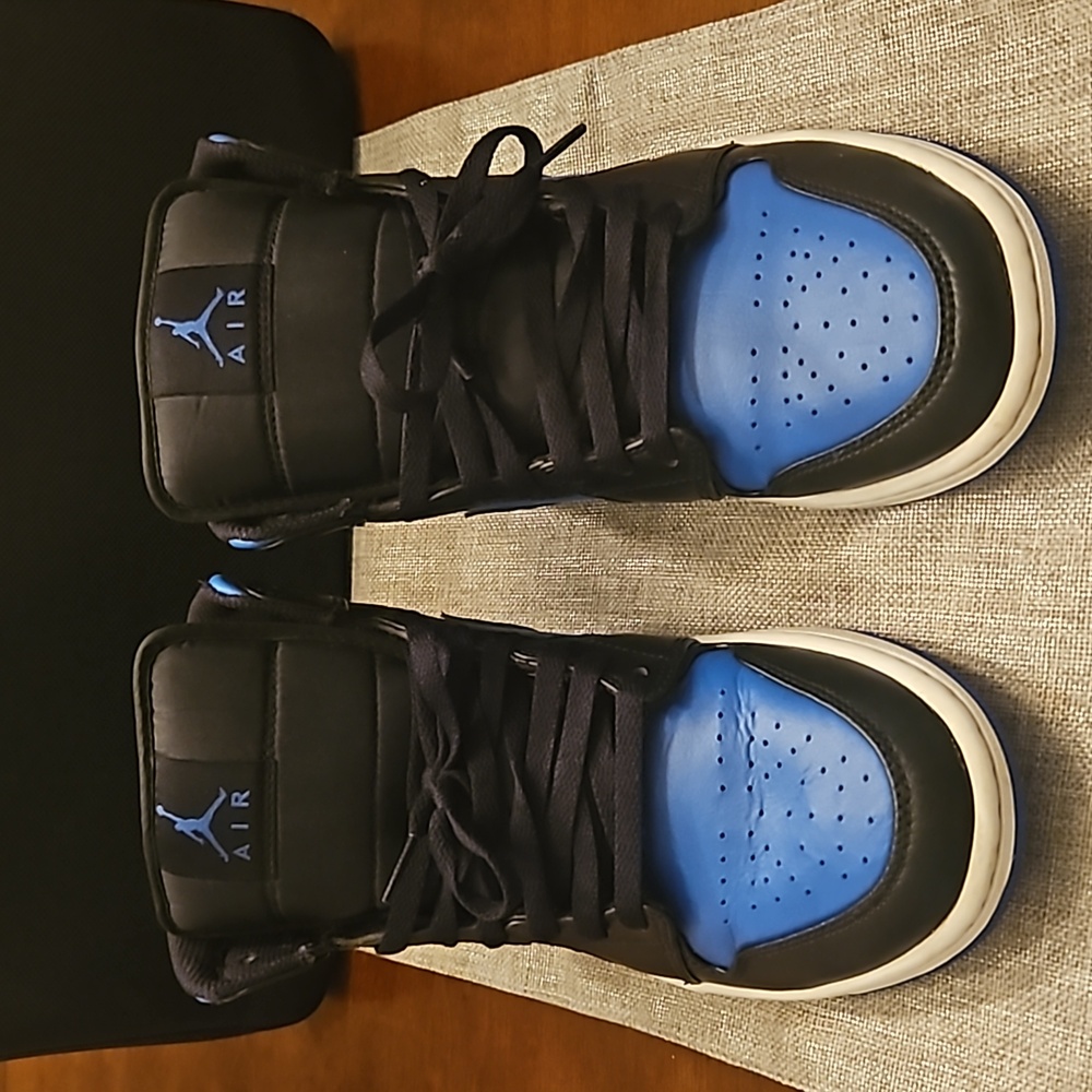 Jordan 1 mid